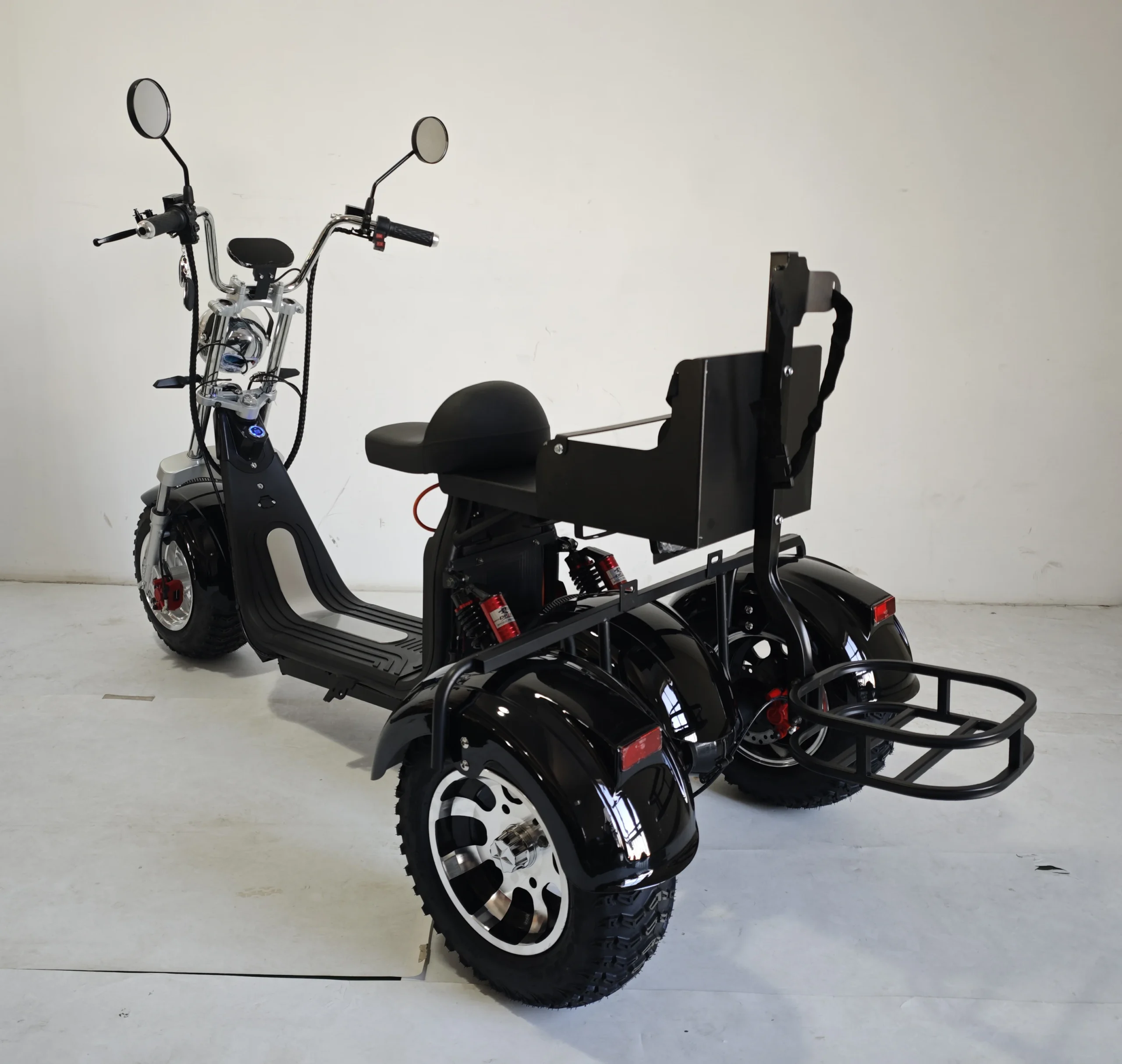 Brand New US/EU Warehouse 2000w 60v12ah/20ah lithium battery citycoco fat tire 3 wheel electric mobility scooters with golf bag - Image 4
