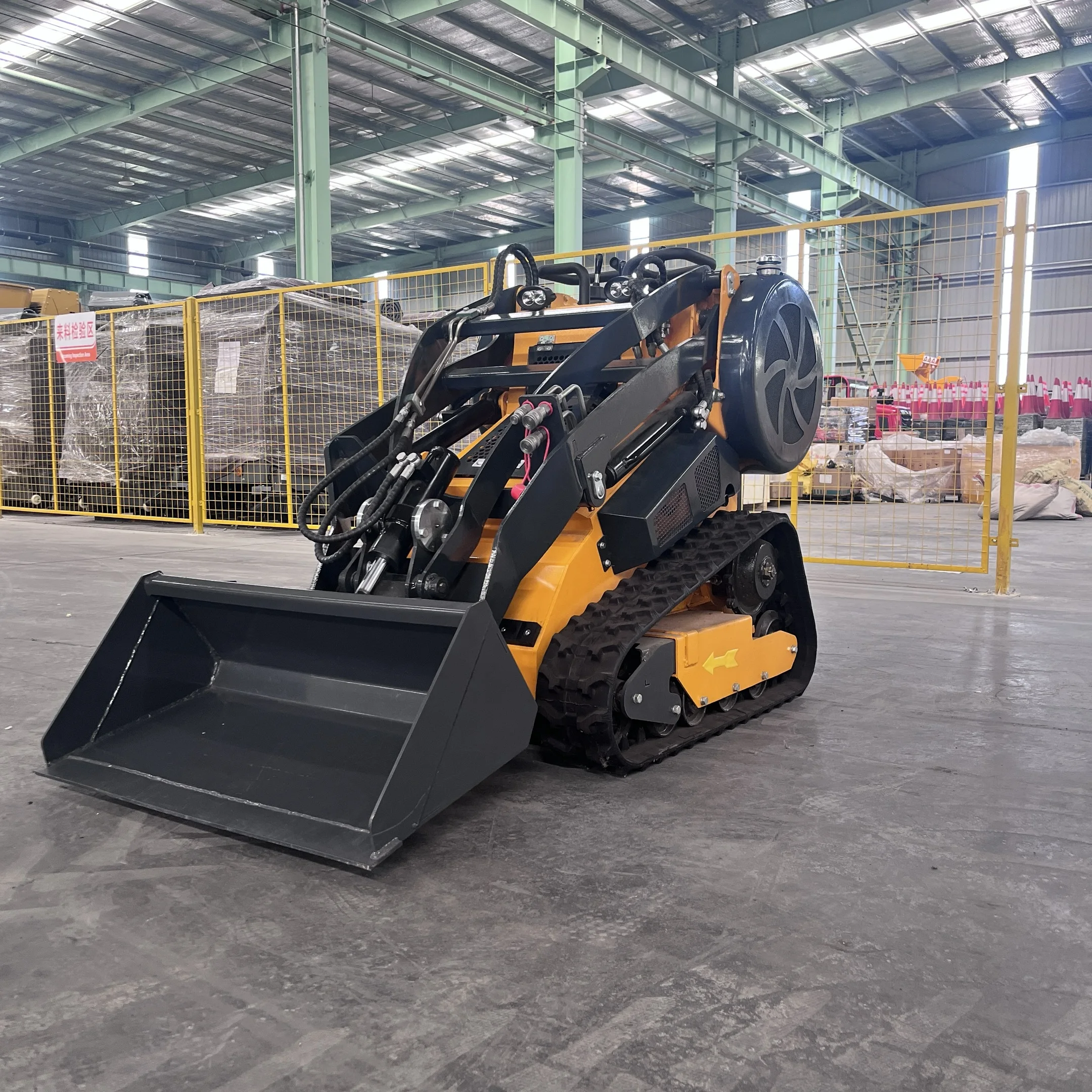 Hot selling China Mini Skid Steer Crawler Loader Earthmoving Machinery Sliding Steering Loader with Bucket