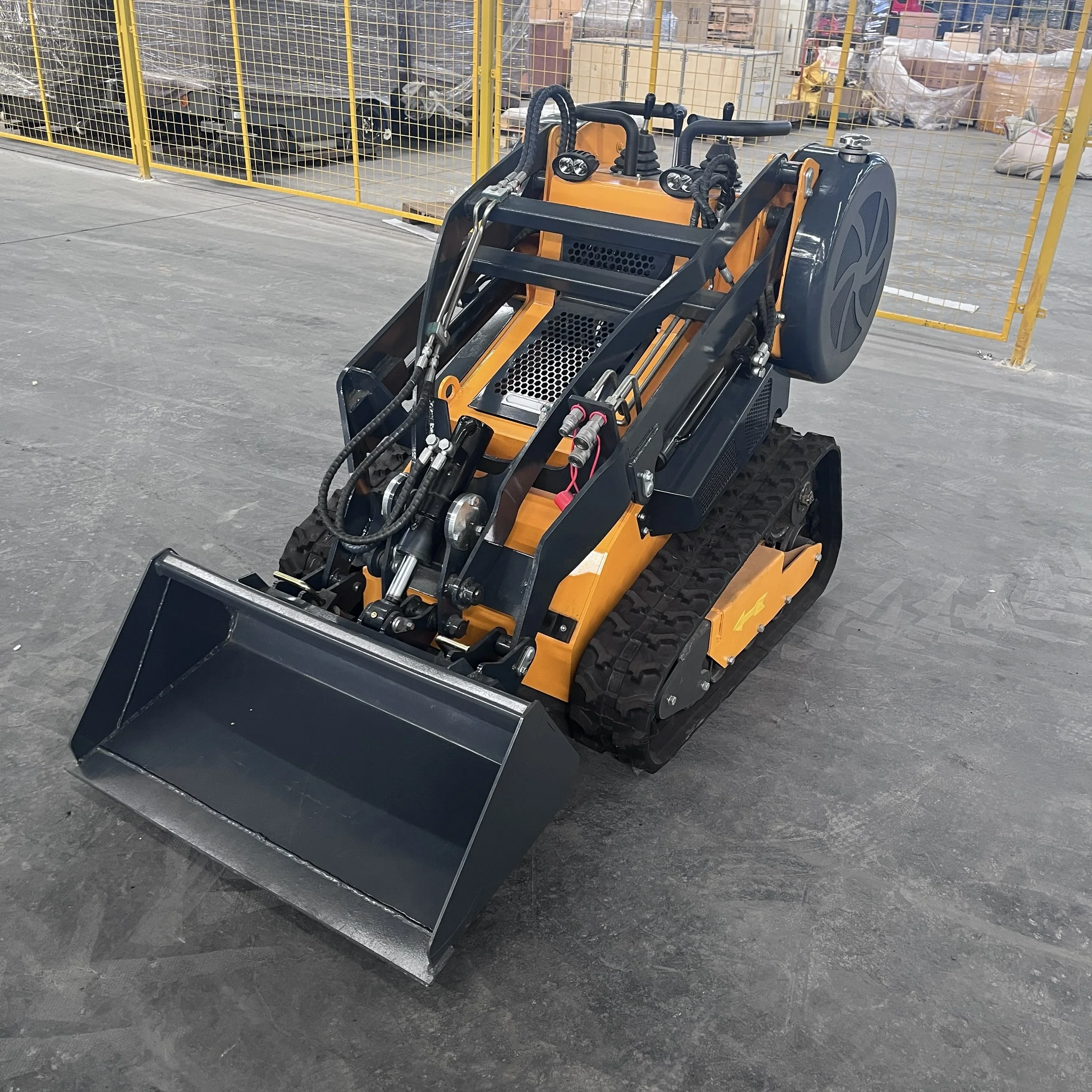 Hot selling China Mini Skid Steer Crawler Loader Earthmoving Machinery Sliding Steering Loader with Bucket - Image 4