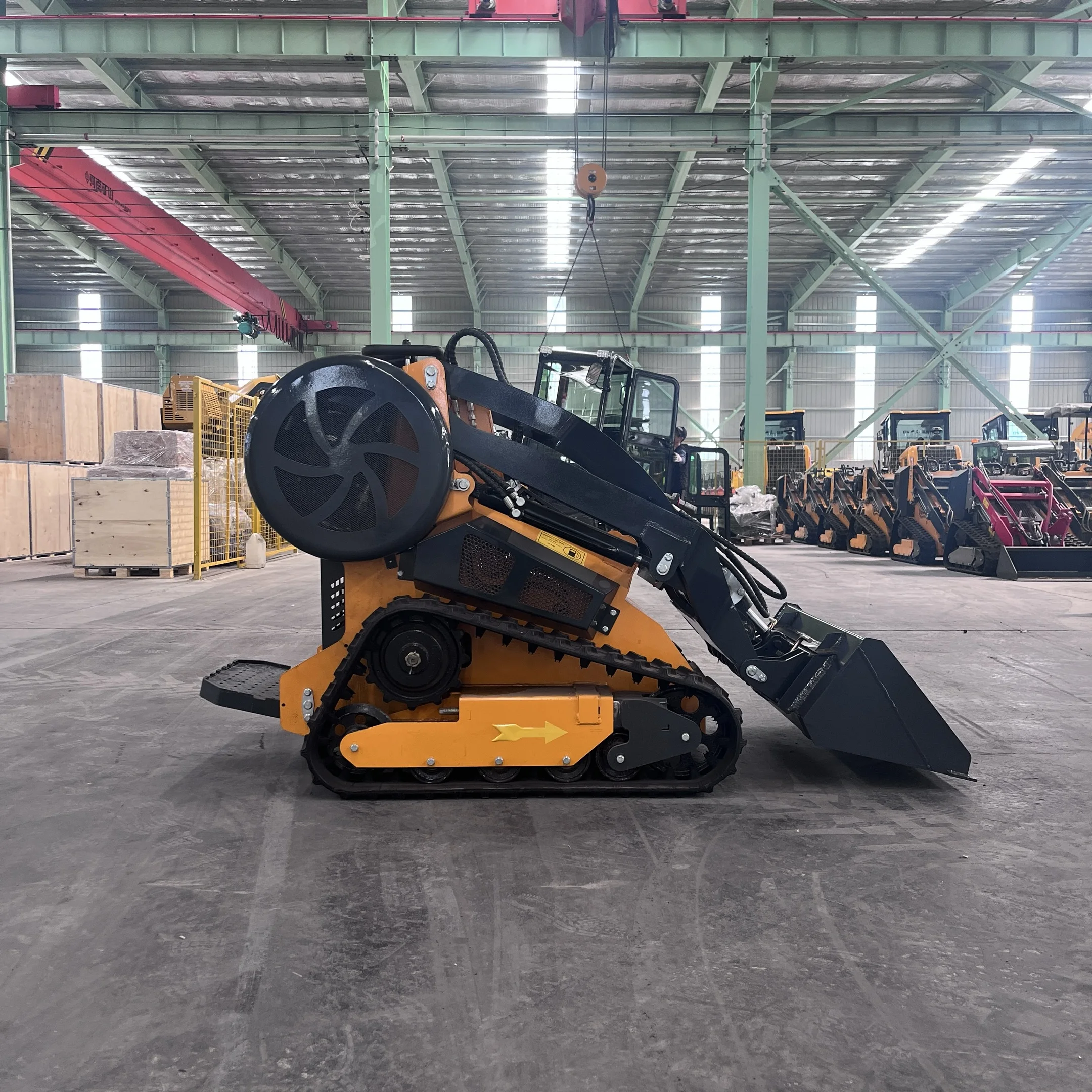 Hot selling China Mini Skid Steer Crawler Loader Earthmoving Machinery Sliding Steering Loader with Bucket - Image 5